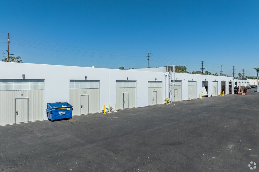 More Photos Of 350 E Orangethorpe Ave, Placentia Warehouse For Lease