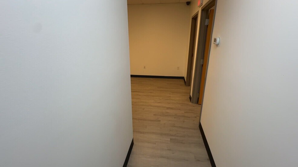 Primary Photo Of 2930 Maine Ave, Lakeland Distribution For Sale