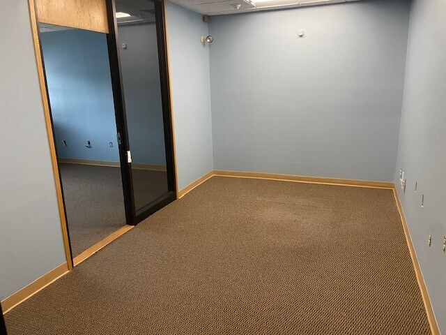 More Photos Of 231 Sutton St, North Andover Medical For Sale