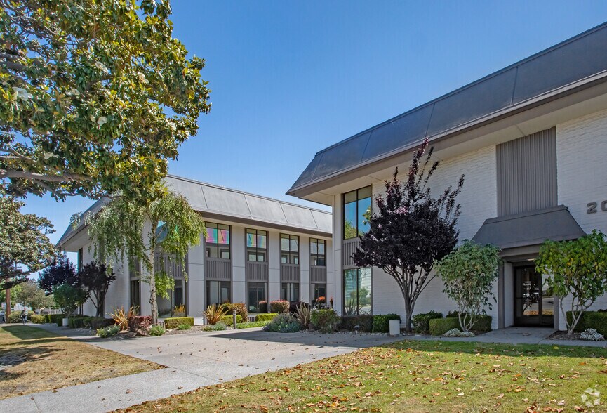 More Photos Of 2005 De la Cruz Blvd, Santa Clara Office Residential For Lease