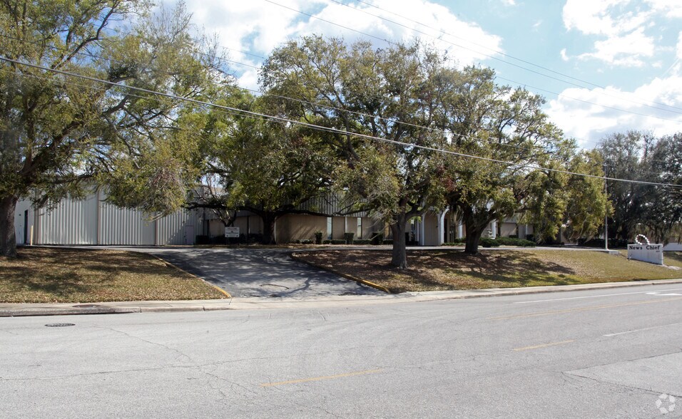 More Photos Of 650 6th St SW, Winter Haven Manufacturing For Lease