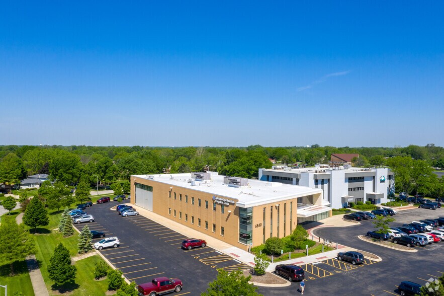 More Photos Of 6840 Main St, Downers Grove Medical For Lease