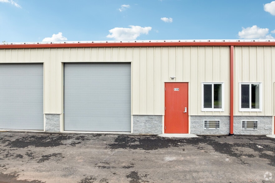 More Photos Of 130 Christopher Ln, Harleysville Warehouse For Lease