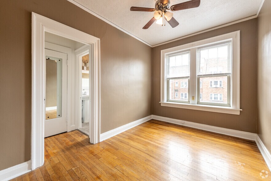 More Photos Of 218 Twin Oaks Rd, Akron Apartments For Sale