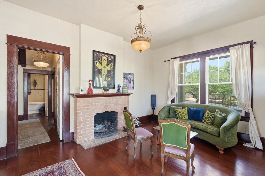 More Photos Of 1004 N 6th Ave, Tucson Office For Sale