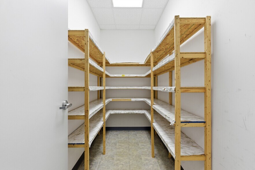 More Photos Of 148-156 W Tugalo St, Toccoa Office For Lease