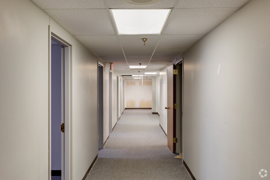 Photo of 44th Floor Ste 60-4450