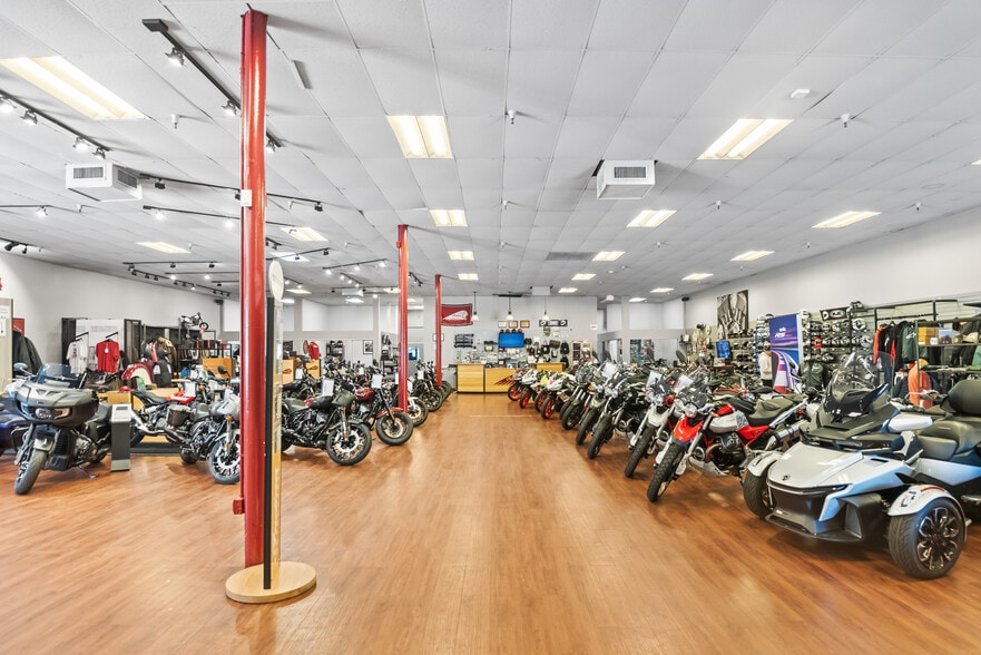 More Photos Of 456-460 Meridian Ave, San Jose Auto Dealership For Sale