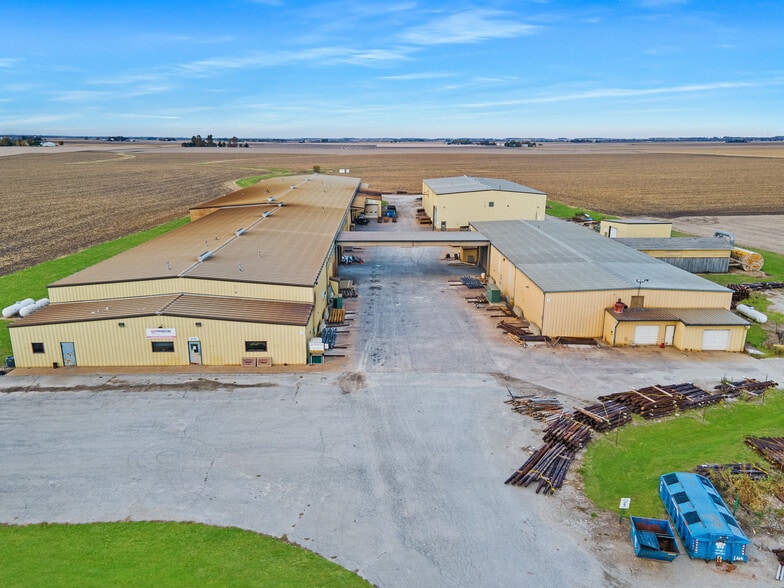 More Photos Of 5704 E 1700 North Rd, Danvers Industrial For Lease