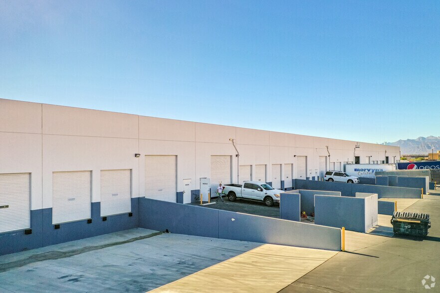 More Photos Of 4535 Statz St, North Las Vegas Warehouse For Sale
