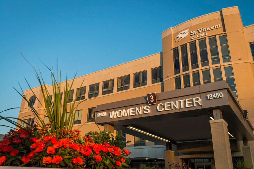 More Photos Of 13420 N Meridian St, Carmel Medical For Lease