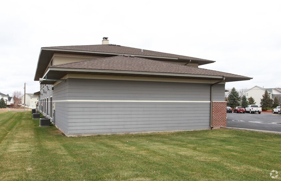 More Photos Of 18200 45th Ave N, Plymouth Office Residential For Lease