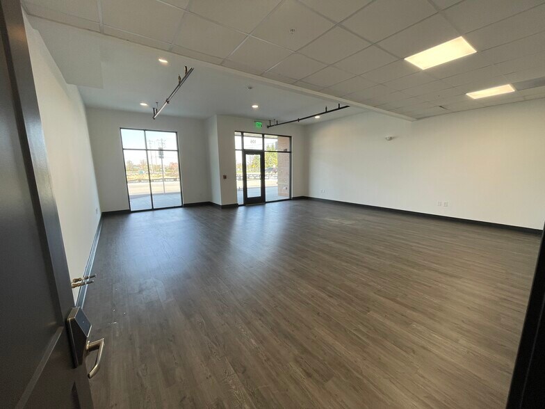 More Photos Of 10510 Kings Way Rd, Fishers Apartments For Lease