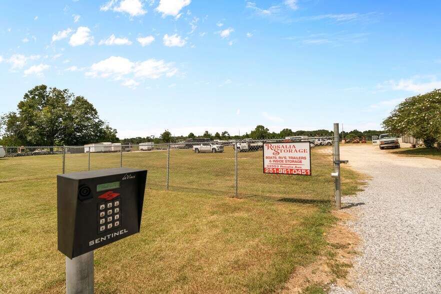 More Photos Of 33553 Rosalia Ave, Lillian Warehouse For Lease