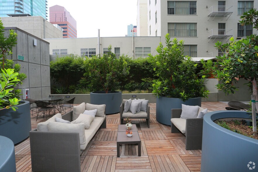 More Photos Of 801 S Hope St, Los Angeles Apartments For Lease