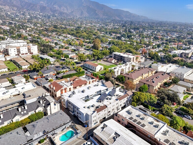 More Photos Of 515 E Elmwood Ave, Burbank Apartments For Sale