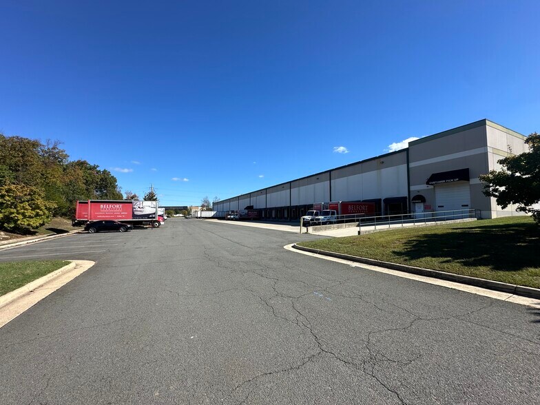 More Photos Of 45190 Ocean Ct, Sterling Distribution For Lease