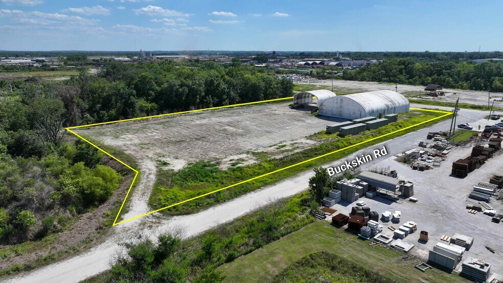 More Photos Of 2010 Longhorn ave, Lakeland Warehouse For Lease