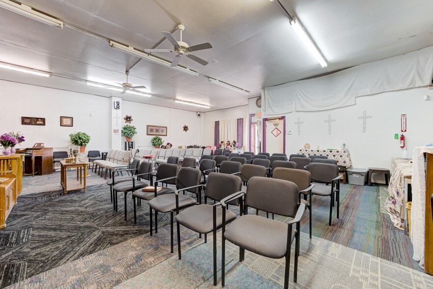 More Photos Of 1923 N Lottie Ave, Oklahoma City Storefront For Sale