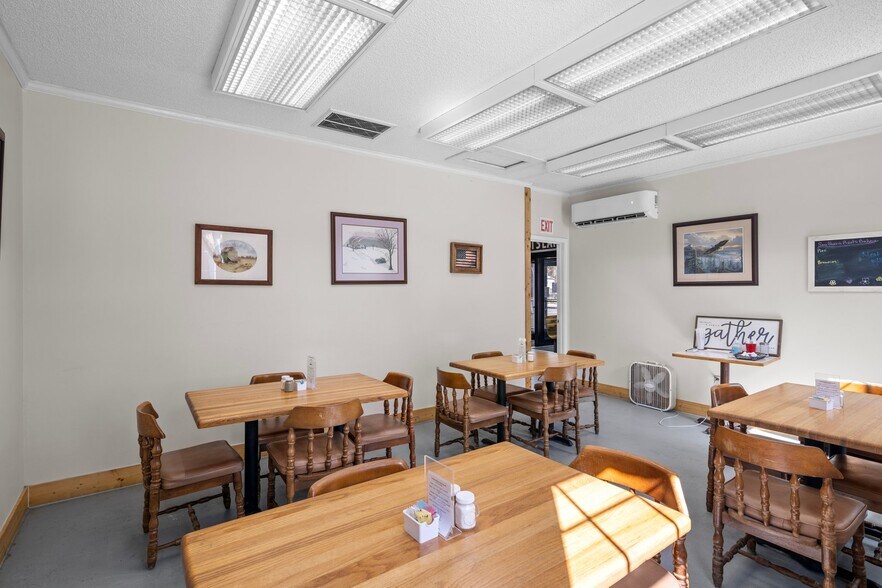 More Photos Of 214 Main St, Pollocksville Specialty For Sale