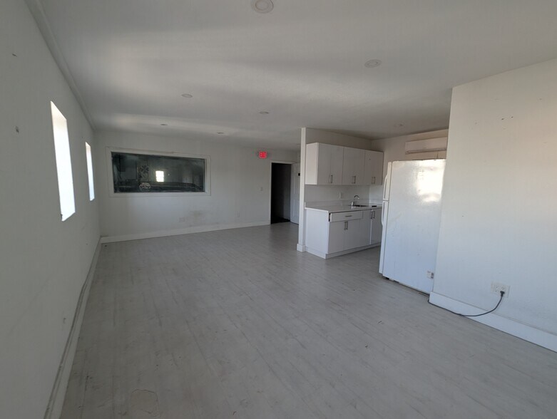 More Photos Of 1601 NW 97th Ave, Doral Warehouse For Lease