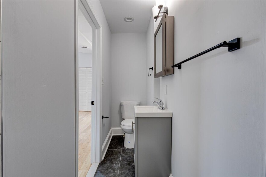More Photos Of 2116 N Charles St, Baltimore Apartments For Sale