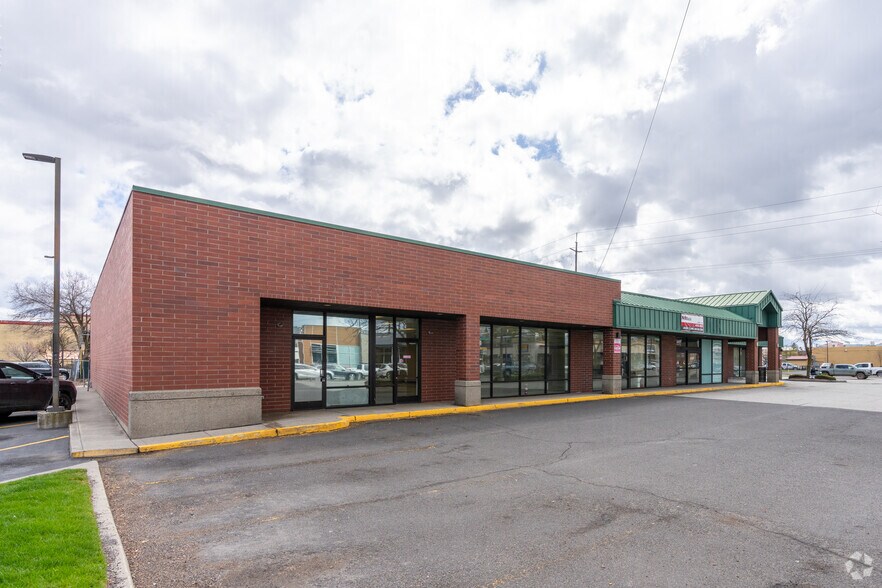 More Photos Of 6302 N Division St, Spokane Freestanding For Lease
