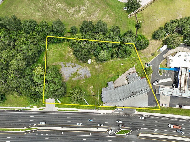 More Photos Of 835 S US Highway 441, Lady Lake Freestanding For Sale