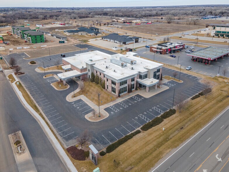 More Photos Of 4013 N Ridge Rd, Wichita Medical For Lease