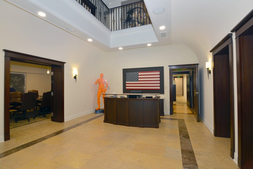 More Photos Of 133 Sevilla Ave, Coral Gables Medical For Lease