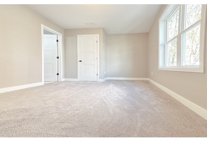 More Photos Of 60 Richards St, Worcester Apartments For Sale