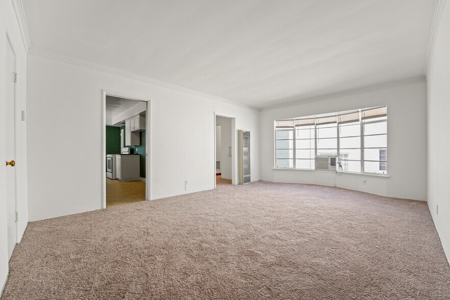 More Photos Of 4909 Coldwater Canyon Ave, Sherman Oaks Apartments For Sale