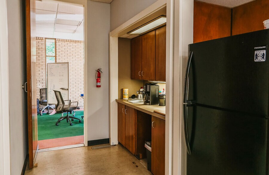 More Photos Of 130 Lexington Ln, Southern Pines Office For Lease