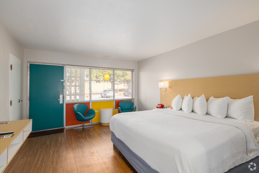 More Photos Of 611 W Oglethorpe Ave, Savannah Hotel For Sale