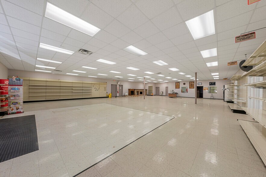 More Photos Of 300 Samson St, Glasgow Light Manufacturing For Sale