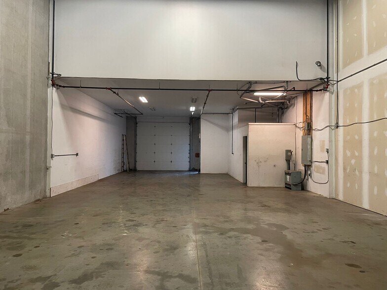 More Photos Of 18669 52nd Ave, Surrey Warehouse For Sale