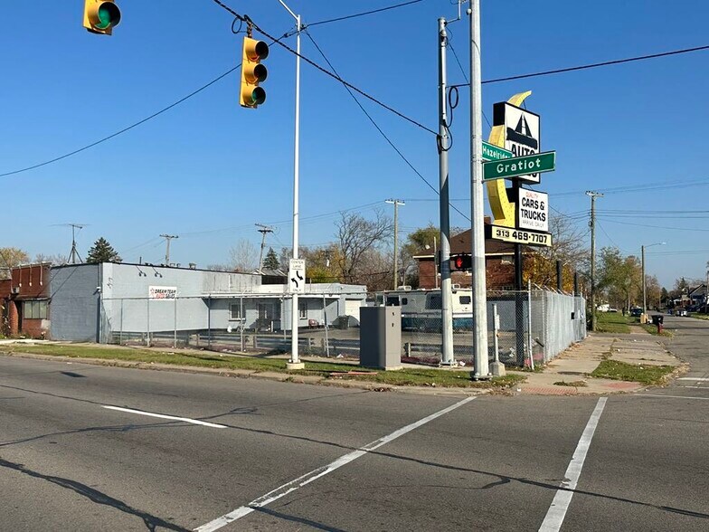 More Photos Of 13400 Gratiot Ave, Detroit Auto Dealership For Sale