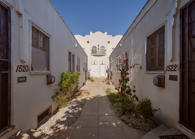 More Photos Of 1520 Menlo Ave, Los Angeles Apartments For Sale