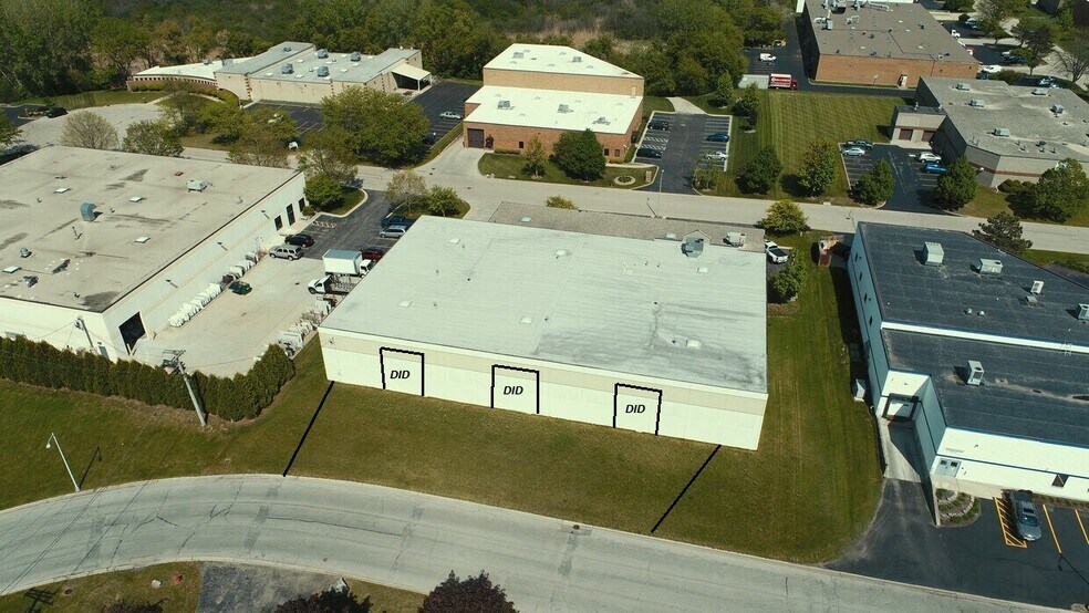 More Photos Of 1275 Kyle Ct, Wauconda Distribution For Lease