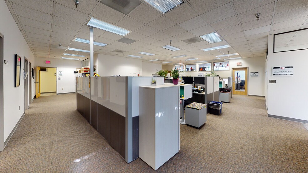 More Photos Of 442 Rutherford Ave NE, Roanoke Office For Lease