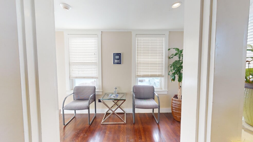 More Photos Of 460 E Main Rd, Middletown Medical For Sale