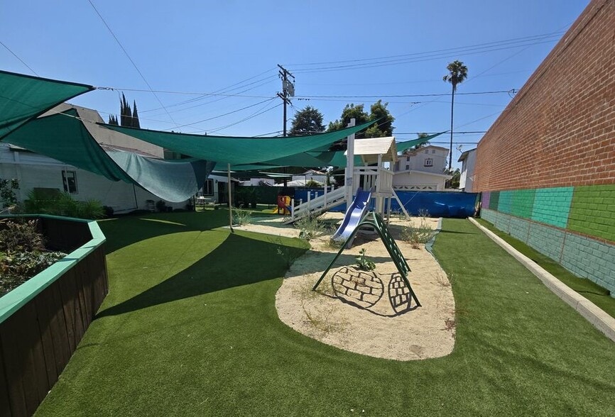 More Photos Of 175-177 S Robertson Blvd, Beverly Hills Storefront For Lease