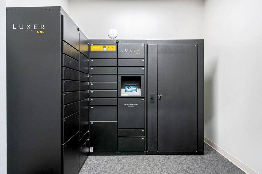 More Photos Of 6418 N Sheridan Rd, Chicago Apartments For Lease