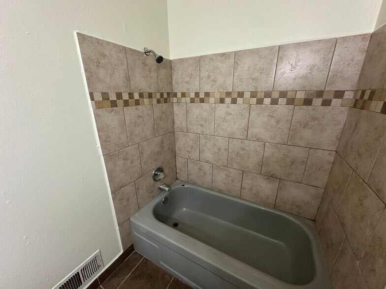 More Photos Of 67 Nedra Ct, Sacramento Apartments For Sale