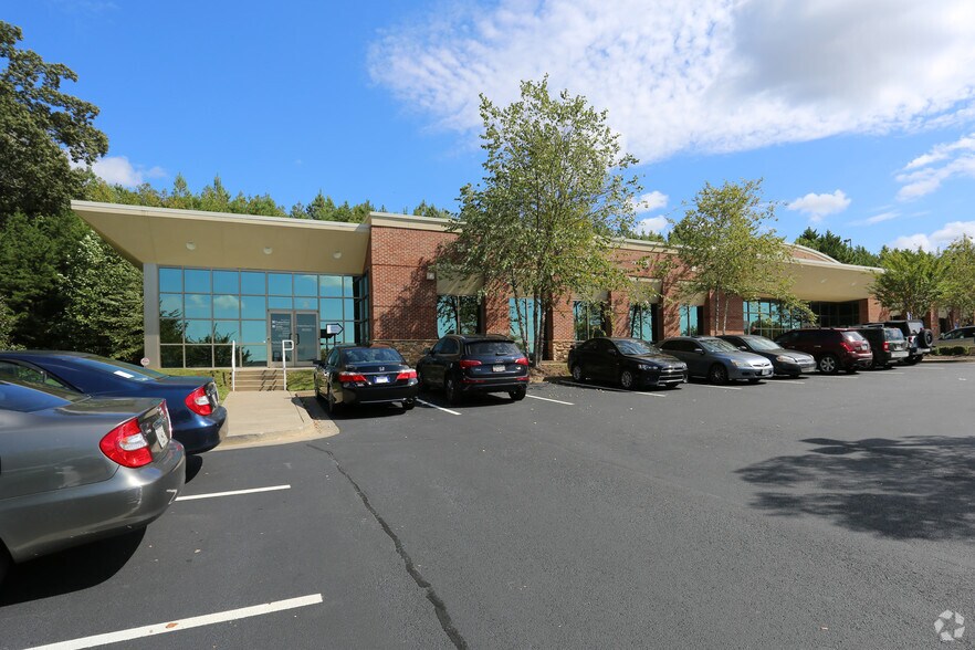 More Photos Of 4245 Johns Creek Pky, Suwanee Medical For Lease