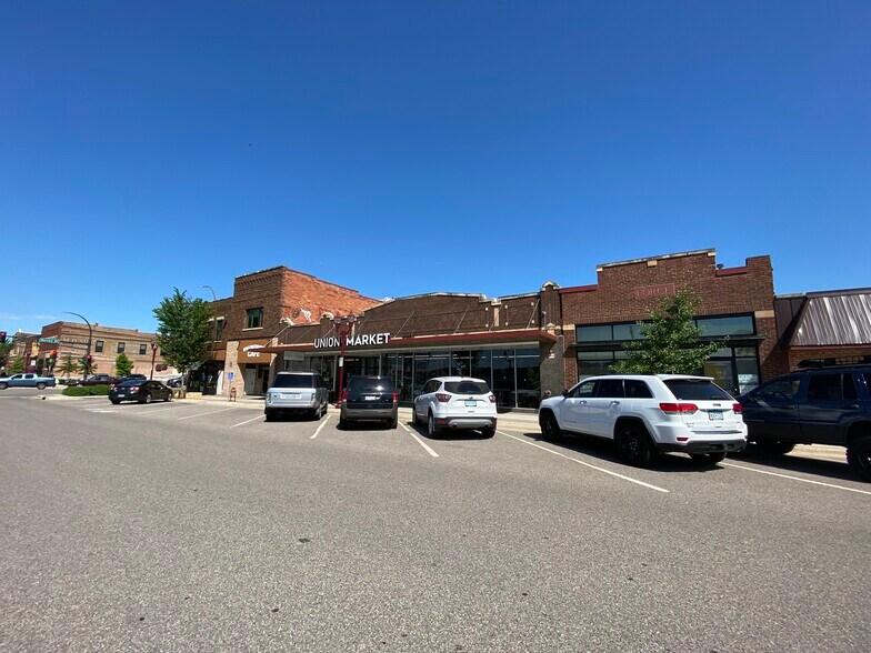 More Photos Of 615 S Front St, Mankato Storefront Retail Office For Lease