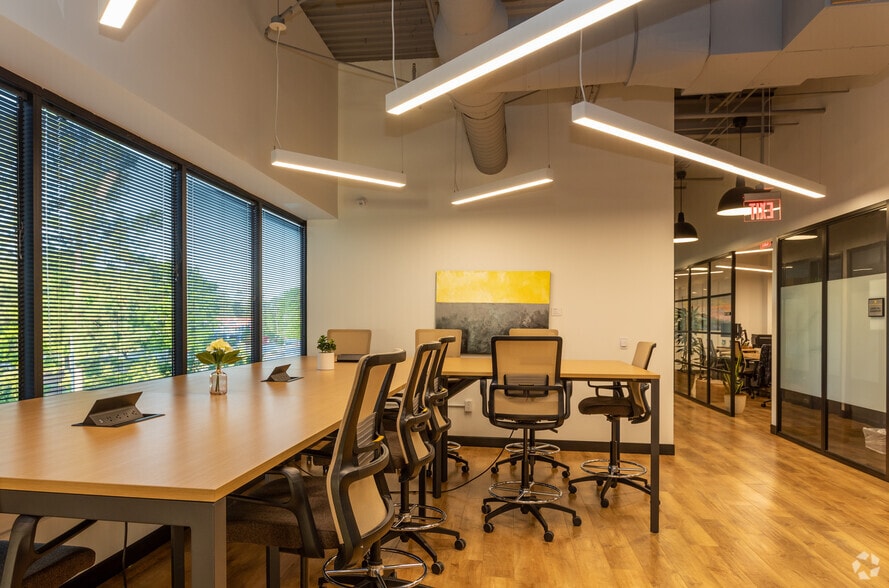More Photos Of 600 Park Offices Dr, Durham Coworking Space
