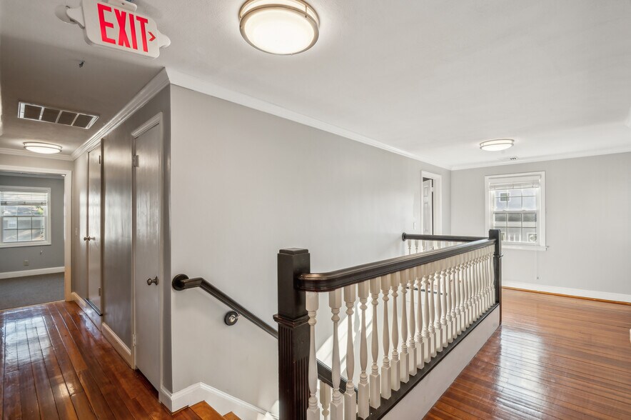 More Photos Of 2640 Main St, Glastonbury Office For Lease