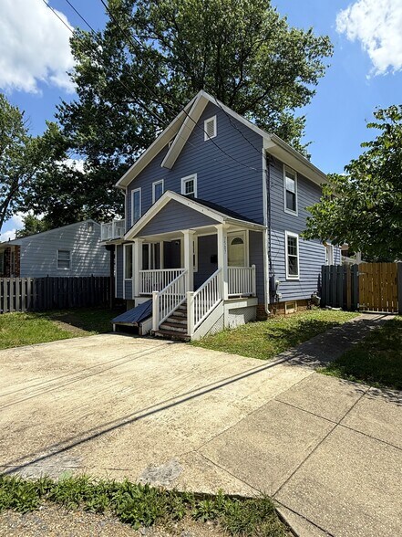 Primary Photo Of 7507 Dartmouth Ave, College Park Apartments For Sale