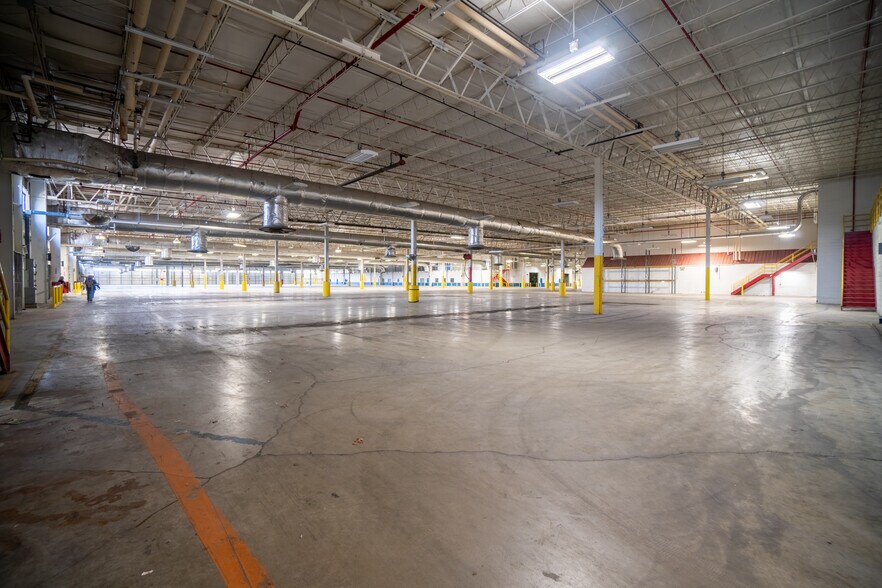 More Photos Of 4201 Murray Pl, Lynchburg Manufacturing For Lease